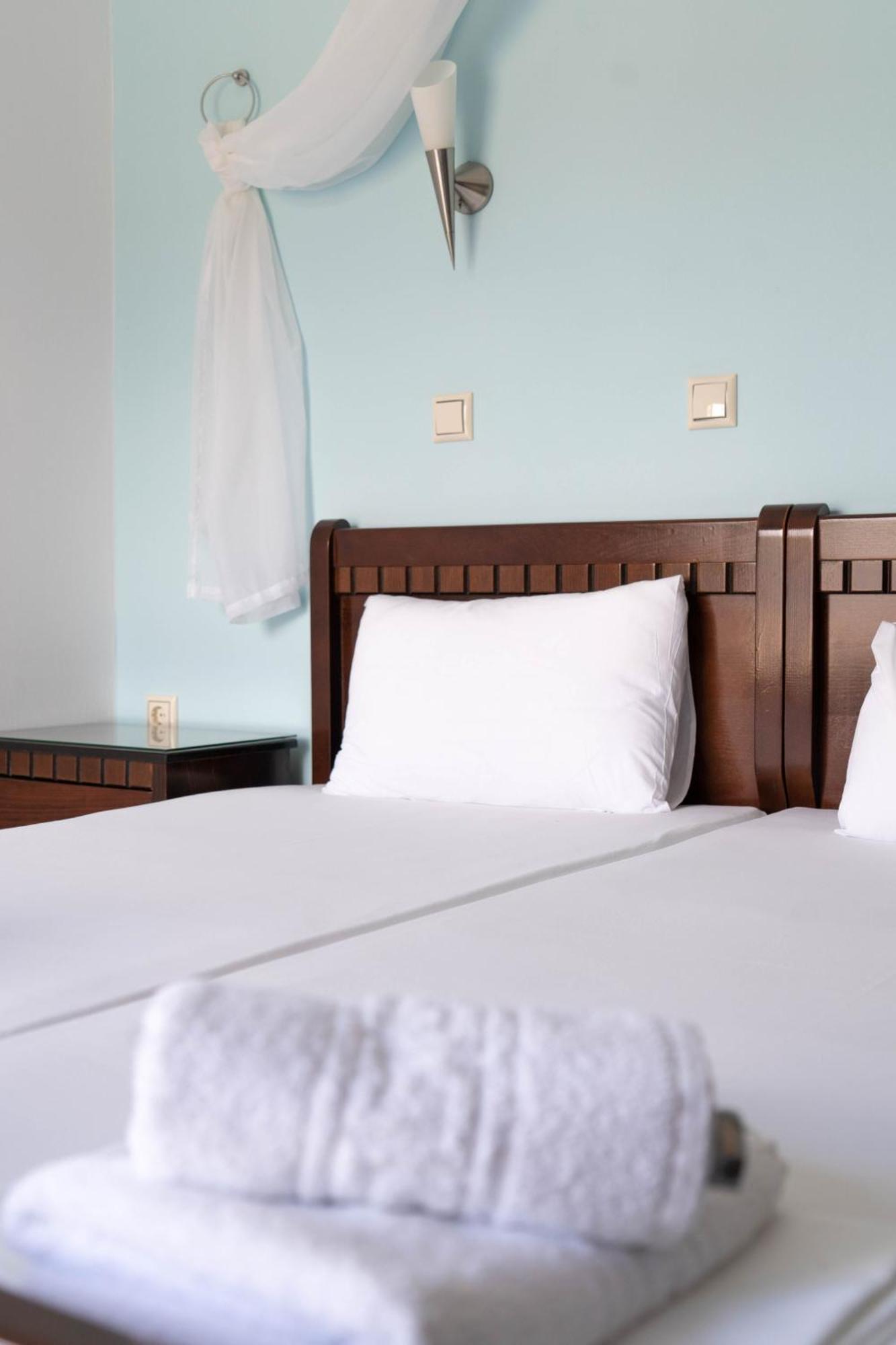 Hotel Alexandros アマウディア エクステリア 写真