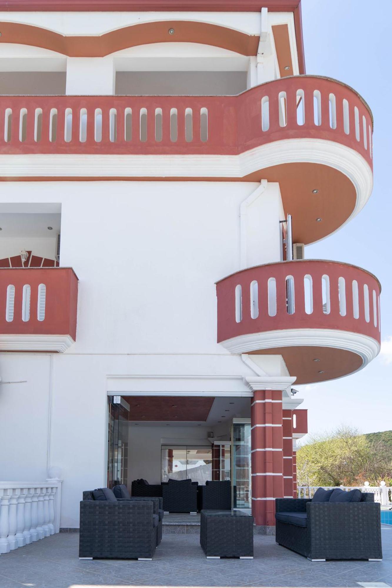 Hotel Alexandros アマウディア エクステリア 写真