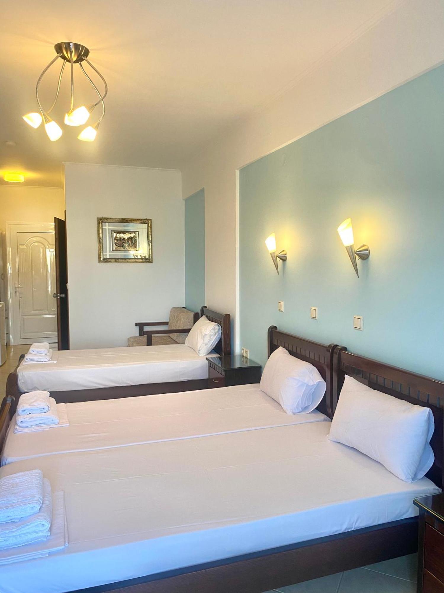 Hotel Alexandros アマウディア エクステリア 写真